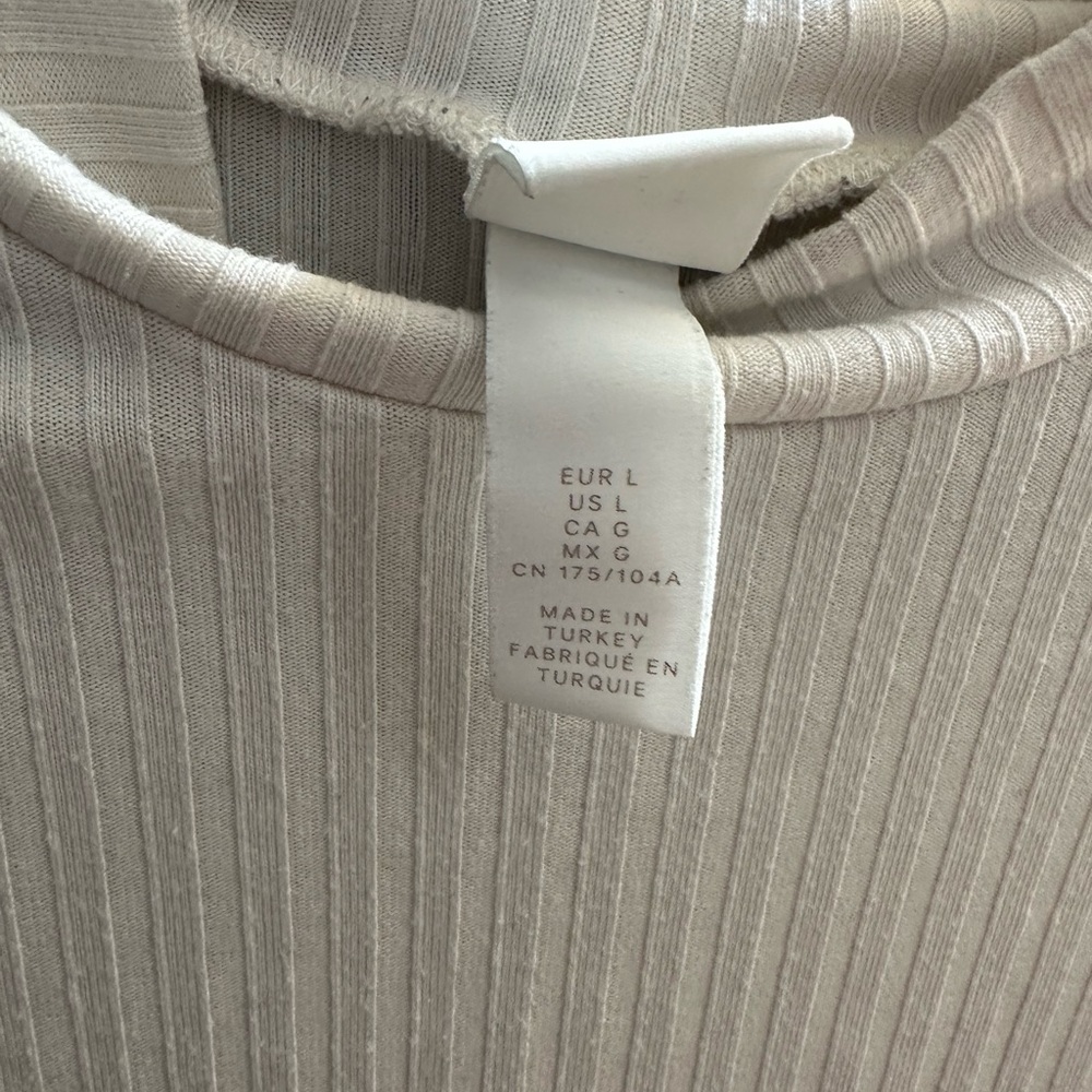 H&M Rib-knit Top - Picture 2 of 2